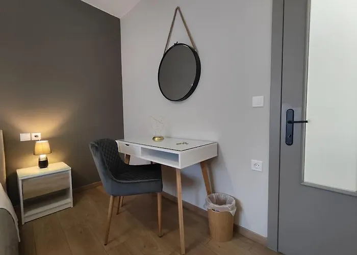 Luxury A1 * Deskati